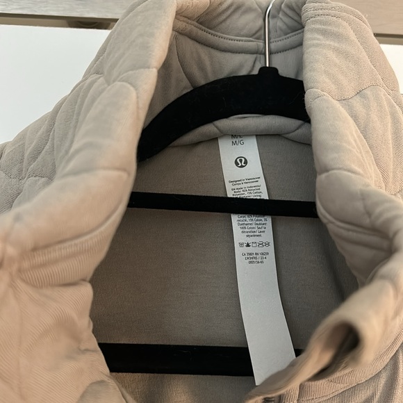 Lululemon Quilted Scuba Half Zip M/L - Picture 3 of 7